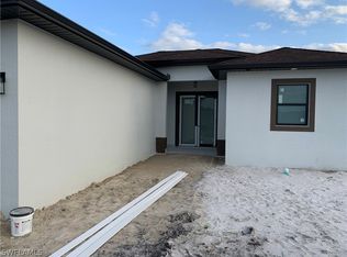 526 Raintree St E, Lehigh Acres, FL 33974