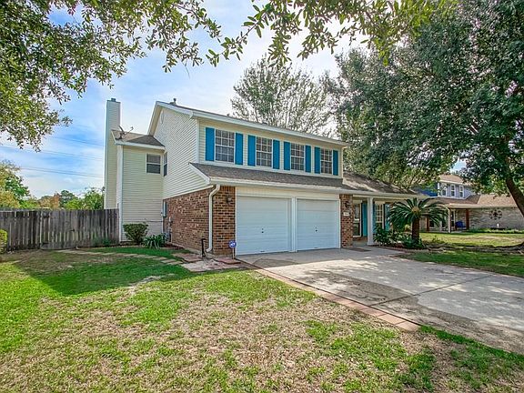 3rd image of 3068 Meadow Lake Dr E