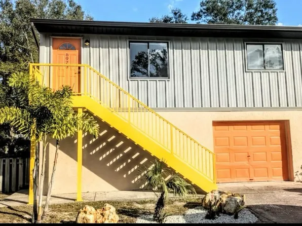 6973 Madonna Pl, Sarasota, FL 34243