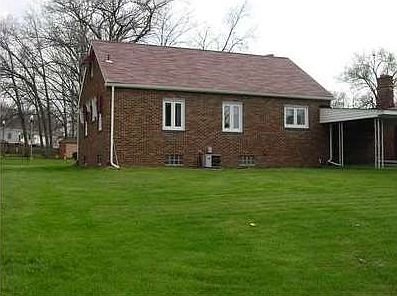 3rd image of 379 Mount Vernon Dr