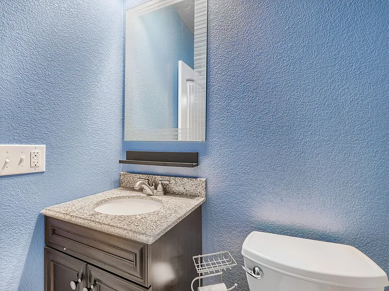 6134 Rennert Dr — Photo 27