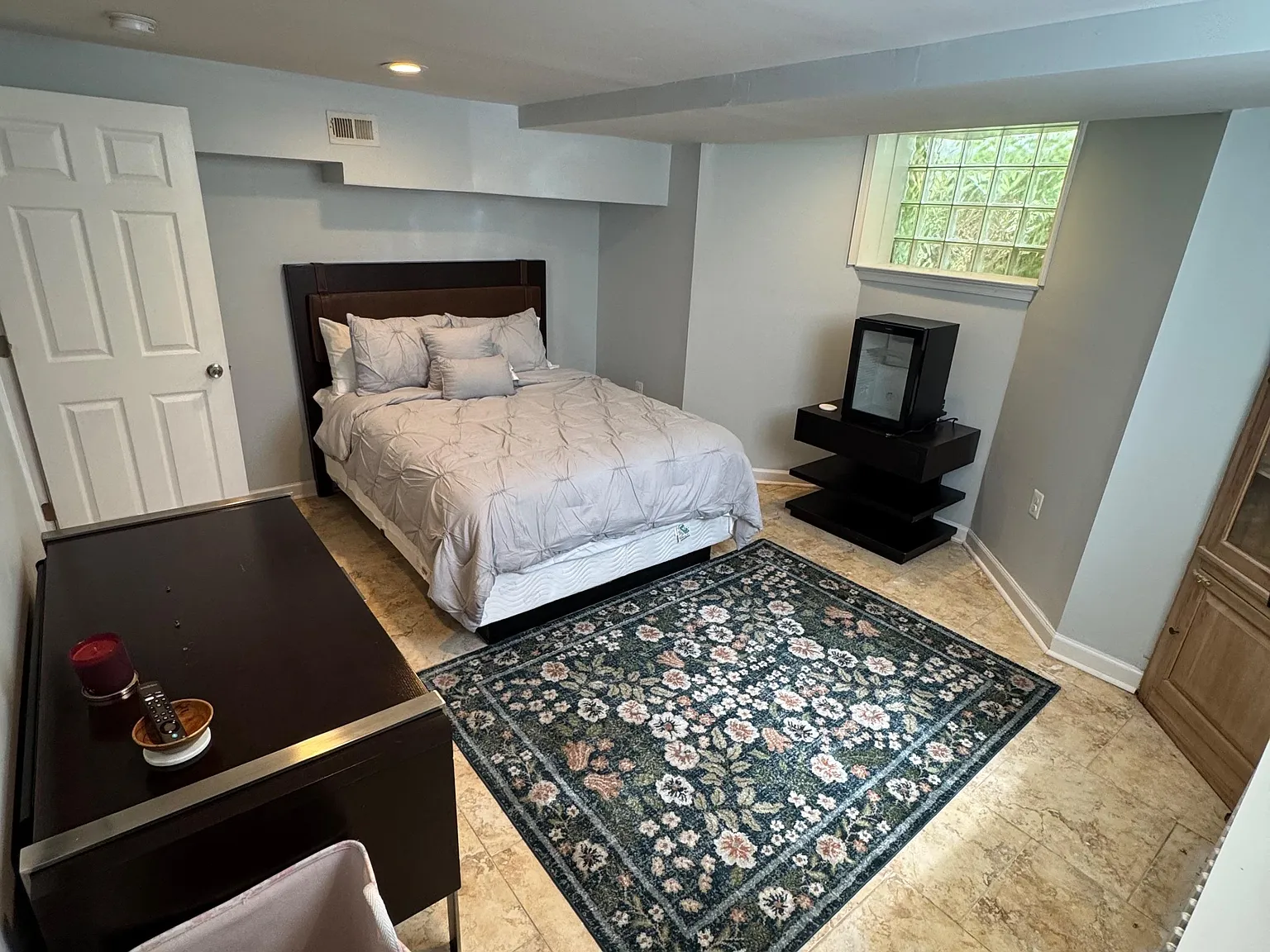 4 bed, 1.5 bath, 2100 sqft, $1,135 — Photo 2
