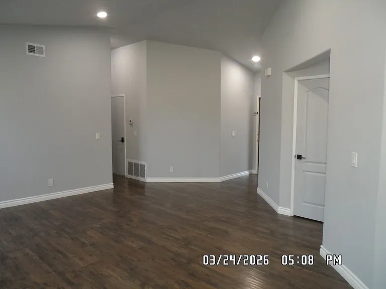 15019 Hopland St — Photo 13
