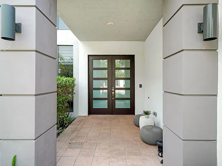 15451 NW 88th Ave — Photo 36