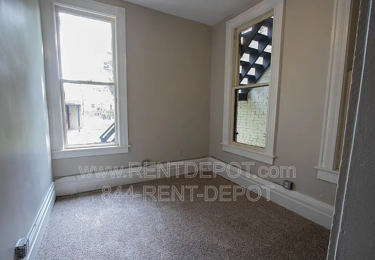 800 SE 2nd St #C — Photo 5
