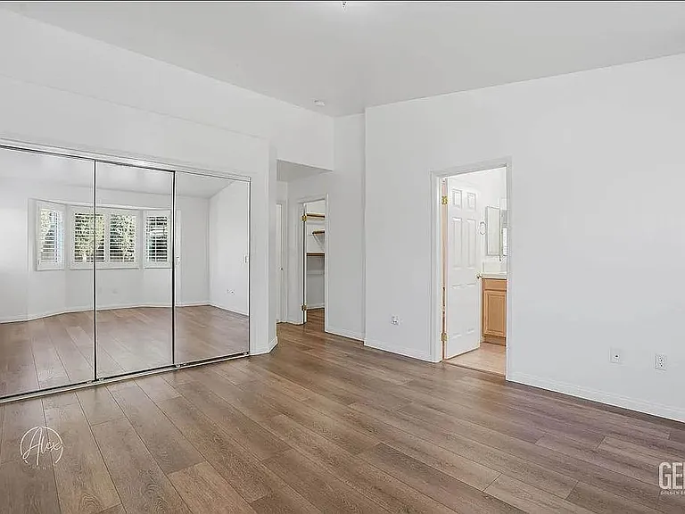 11528 Indian Hawthorne St — Photo 20