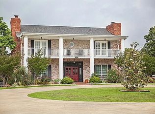 191 Green Oaks Dr, Bartonville, TX 76226