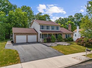 3322 Brynwood Dr, Whitehall, PA 18052