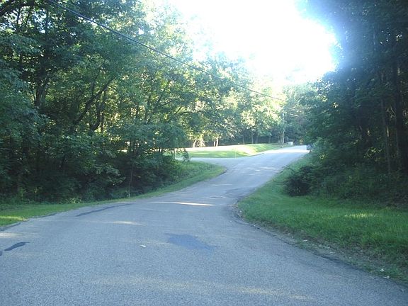 4th image of 841 Lake Wildwood Dr