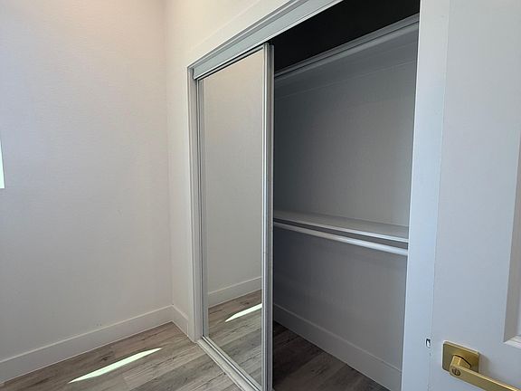 3rd image of 111-4514 Bryan St