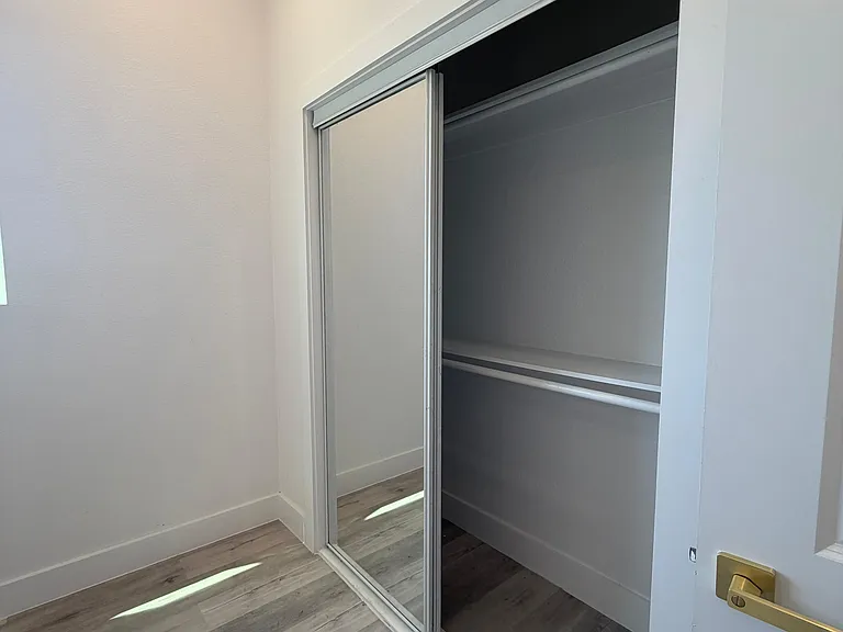 111-4514 Bryan St — Photo 3