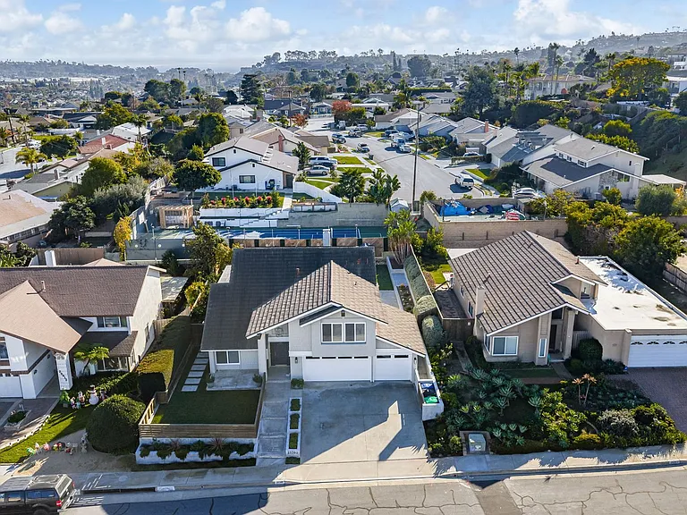 25392 Neptune Dr — Photo 49