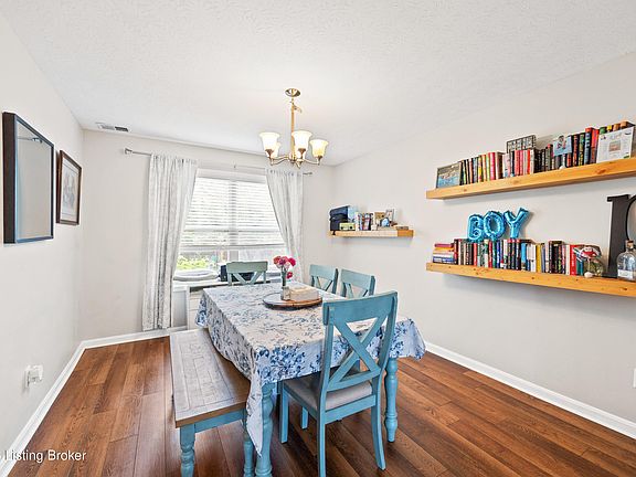 4th image of 10808 Silvermoon Ct