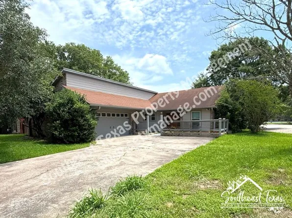 6620 Forest Trail Cir, Beaumont, TX 77713