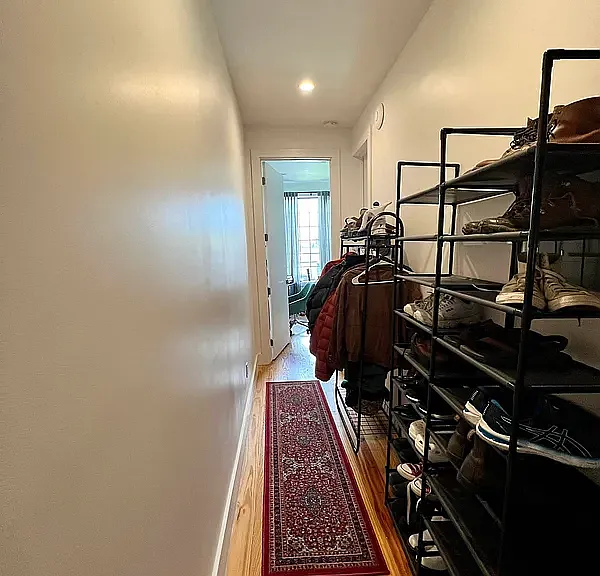 570 Evergreen Ave #2L — Photo 6