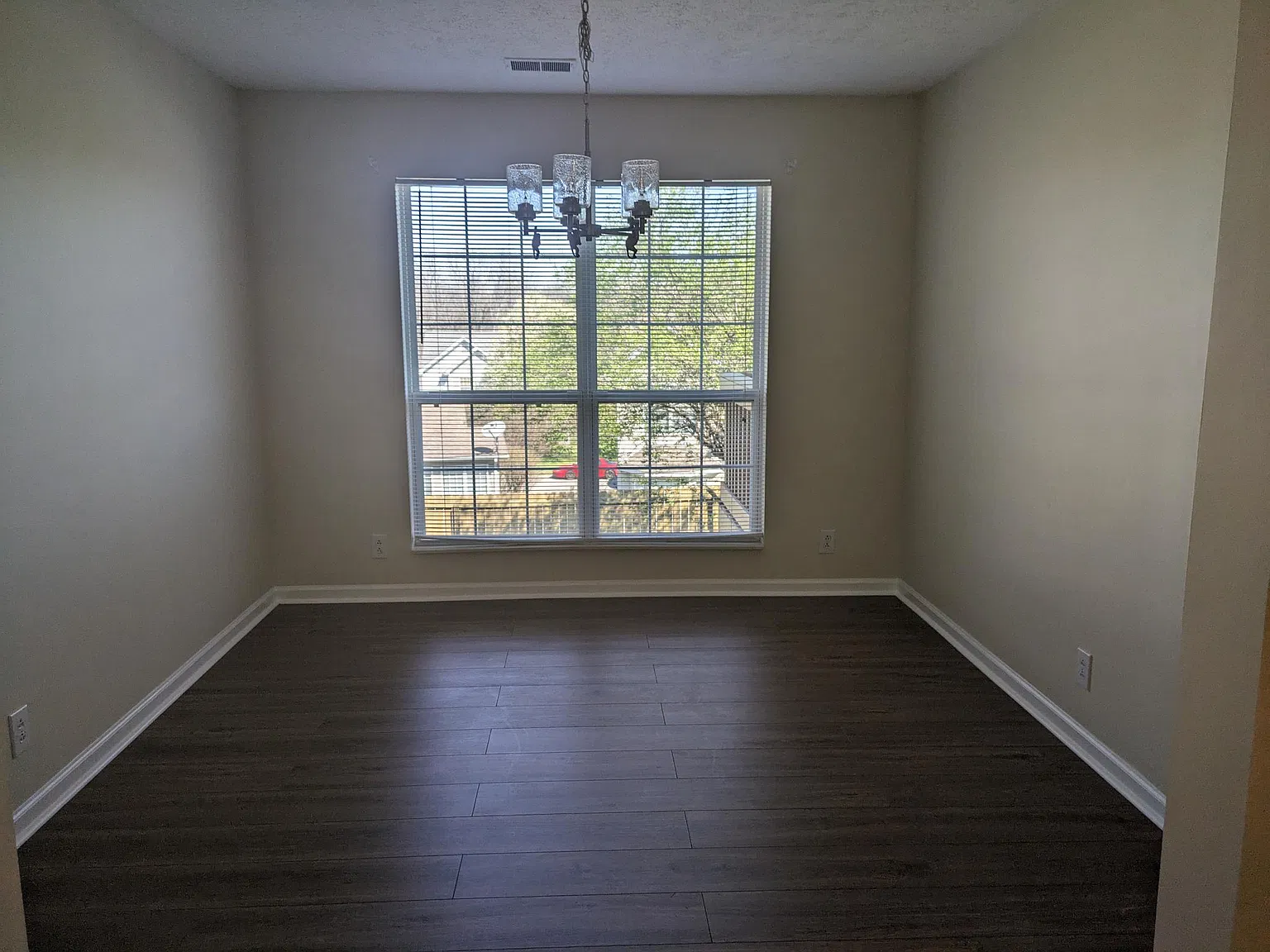 3 bed, 2.5 bath, 1766 sqft, $2,595 — Photo 3