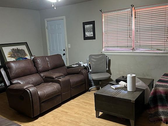 4th image of 101 Burton Pl
