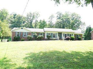 250 Hidden Lake Rd, Hendersonville, TN 37075