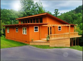 2939 Larix Dr, Sevierville, TN 37876
