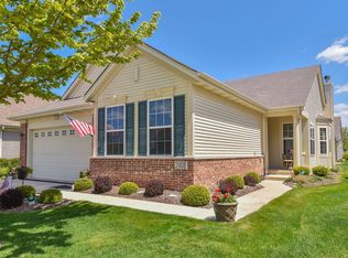 2808 Hillcrest Cir, Naperville, IL 60564