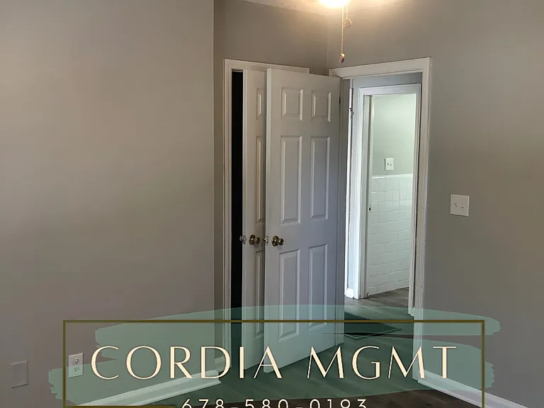 1742 Brewer Blvd SW — Photo 9