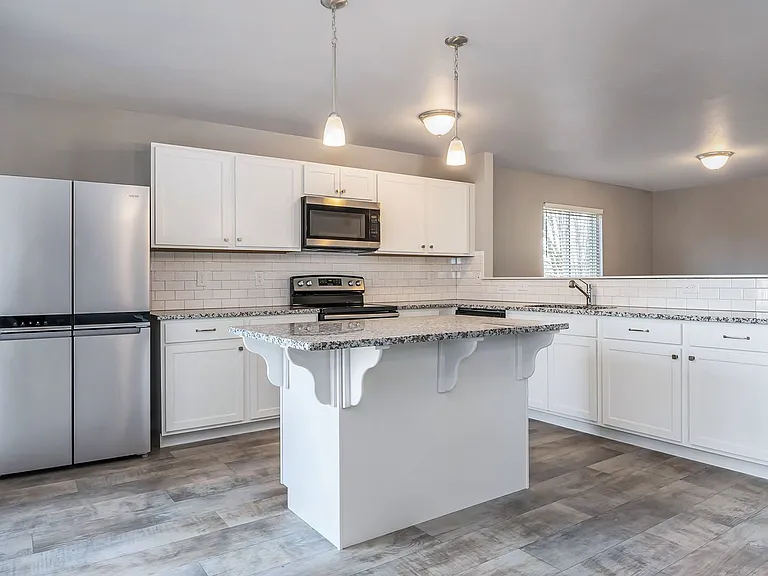 1597 Carolyn Dr — Photo 5