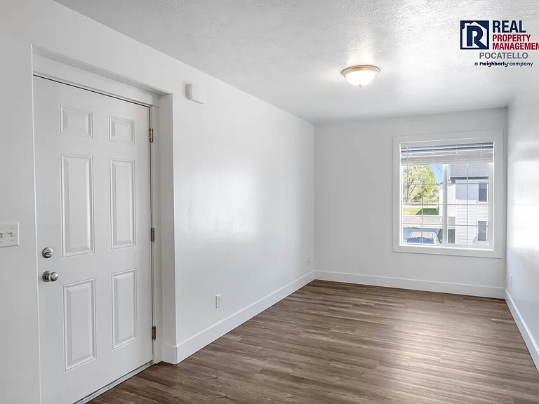 251 W Linden Ave #10 — Photo 7