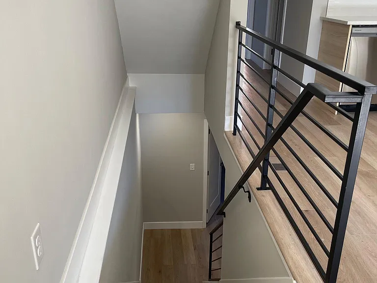 1624 W Stiles St #A — Photo 10