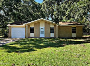 2624 Ridgeway Dr, Gautier, MS 39553