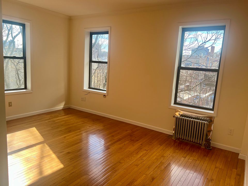 1st image of 656 W 204th St APT 43