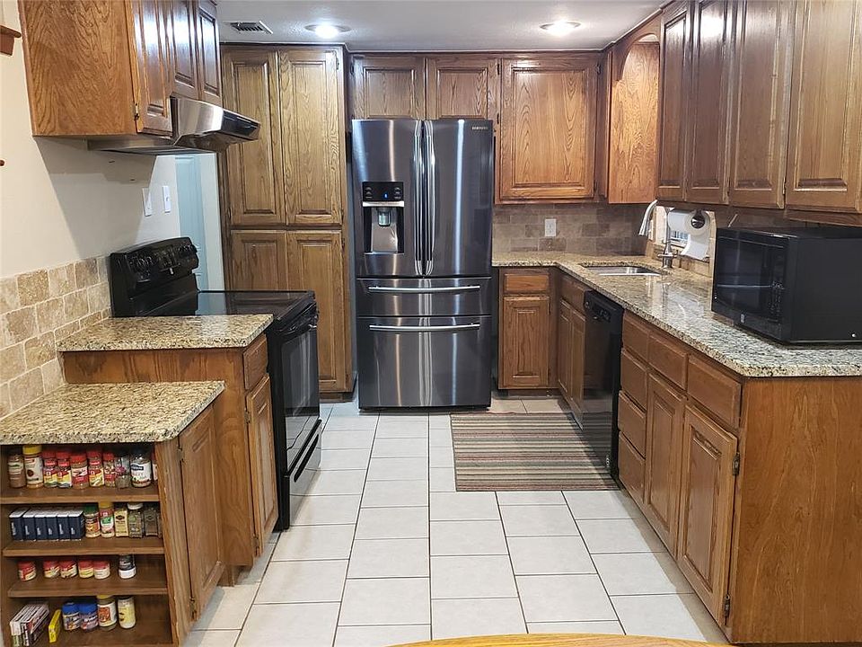 1st image of 5711 Woodhollow Dr