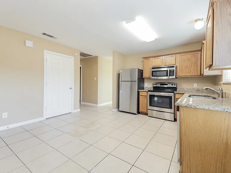 7103 London Fog Dr — Photo 9