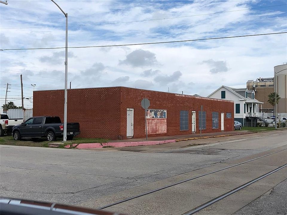 1st image of 118 14th St