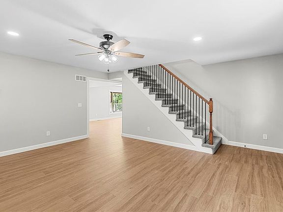 5th image of 1000 Woodcliff Dr