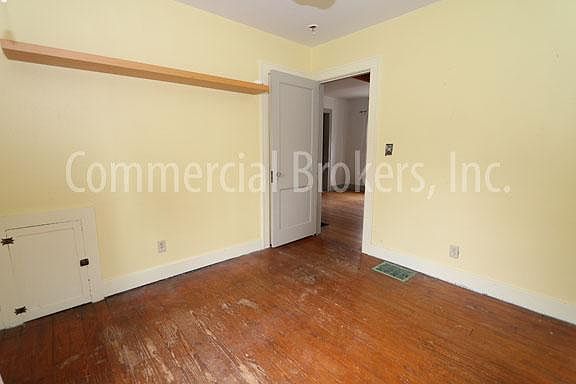 2nd image of 515 Robinson St