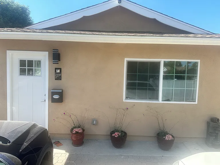 24047 Gilmore St #24049 — Photo 12