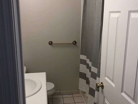 5th image of 37 Freshmeadow Way