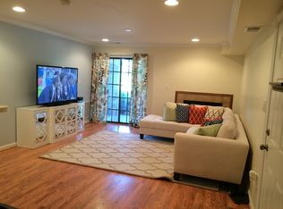 6929 Mary Caroline Cir #B, Alexandria, VA 22310