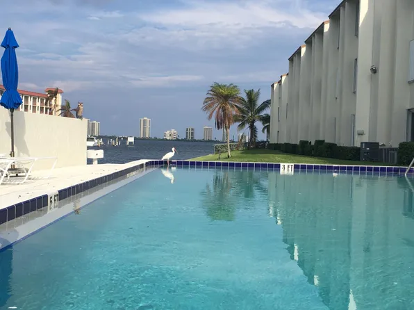 125 Shore Ct APT 107A, North Palm Beach, FL 33408