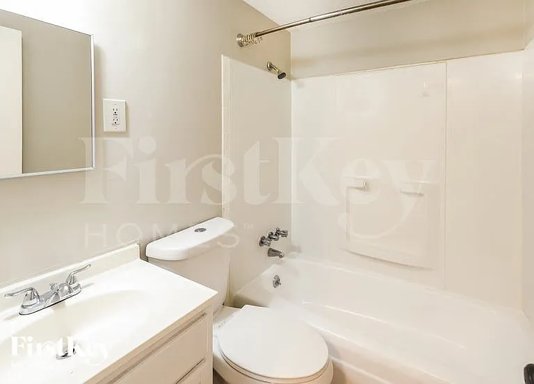 5044 N Bellaire Ave — Photo 14