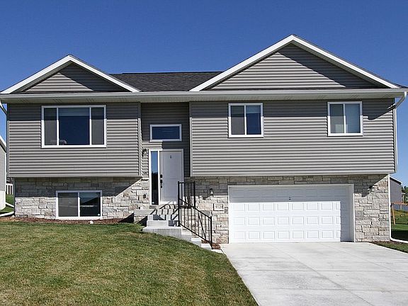 2nd image of 9720 Forest Glen Dr