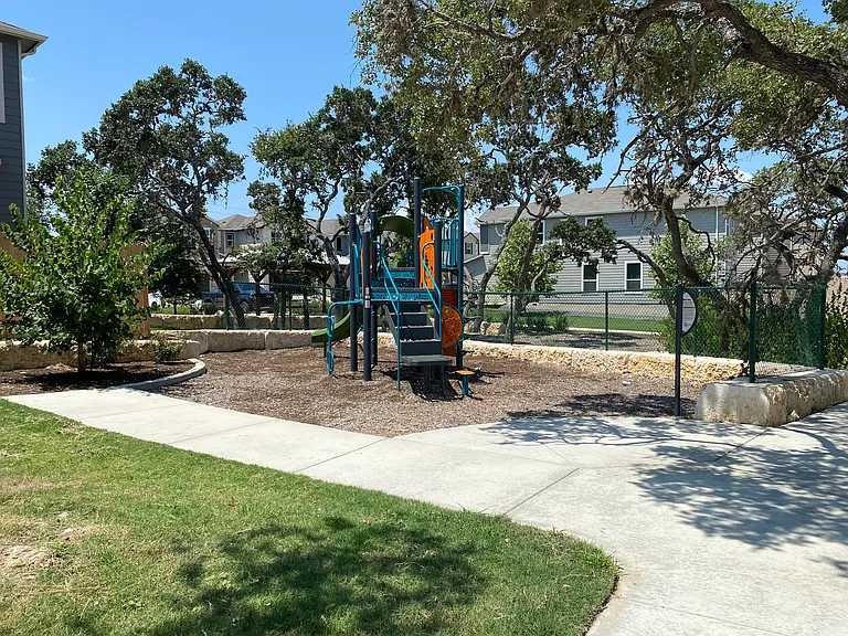 10643 W Military Dr #7 — Photo 31