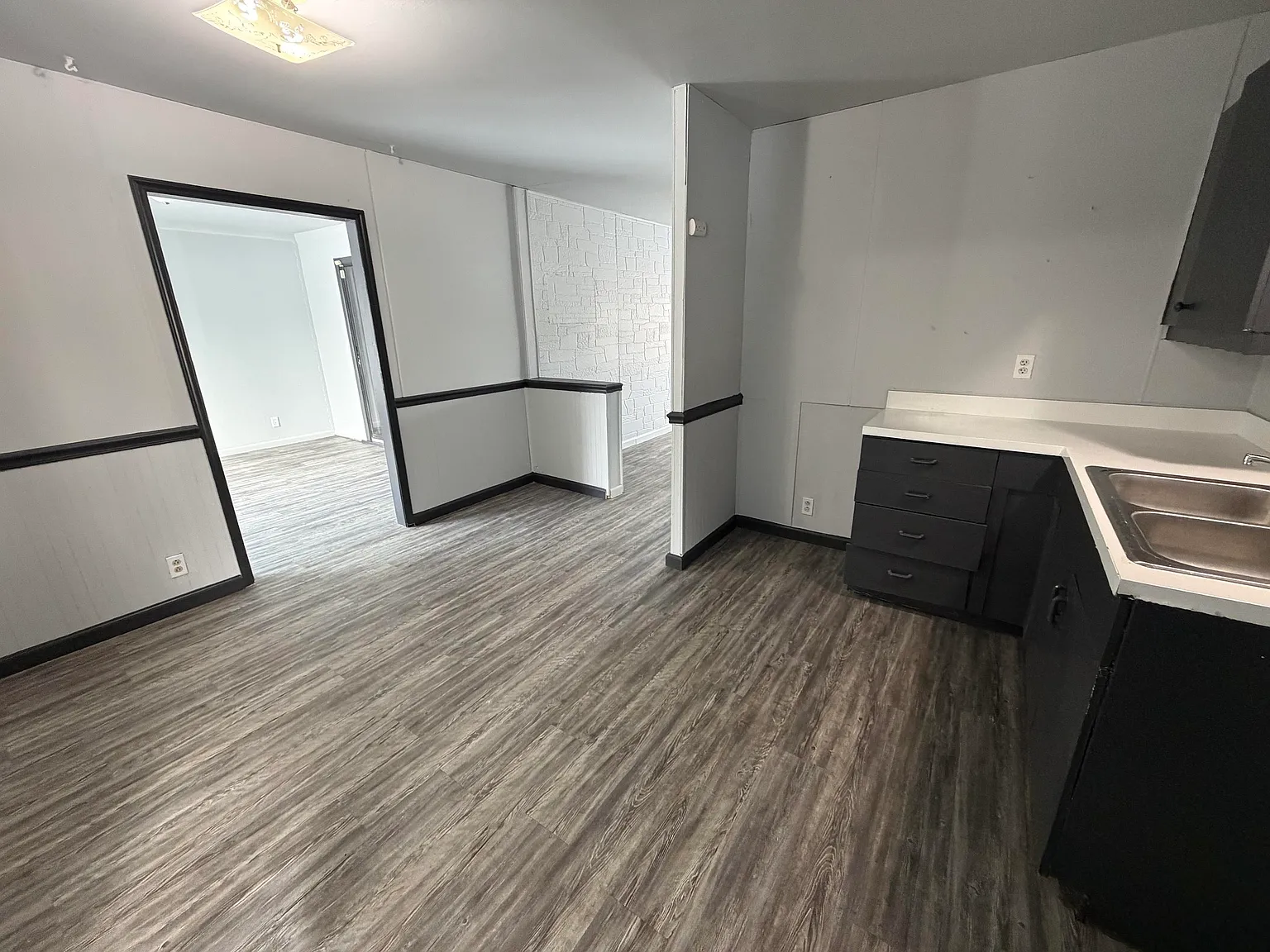 3 bed, 1150 sqft, $1,200 — Photo 2