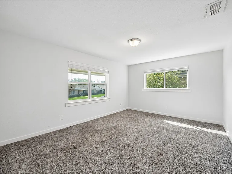 2623 Heatherwood Dr — Photo 25