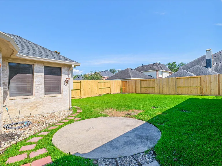 12411 Santiago Cove Ln — Photo 47