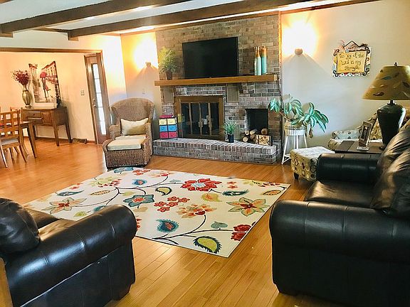 3rd image of 3576 Oaklane Dr
