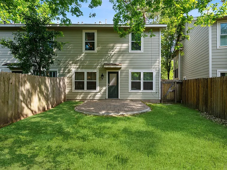 35 N Walden Elms Cir — Photo 19