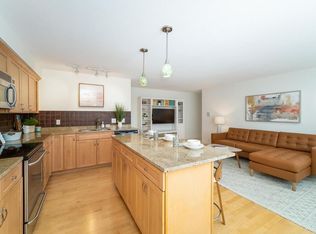 5412 France Ave S APT 110, Edina, MN 55410