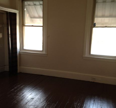 3rd image of 1506 W Cumberland St