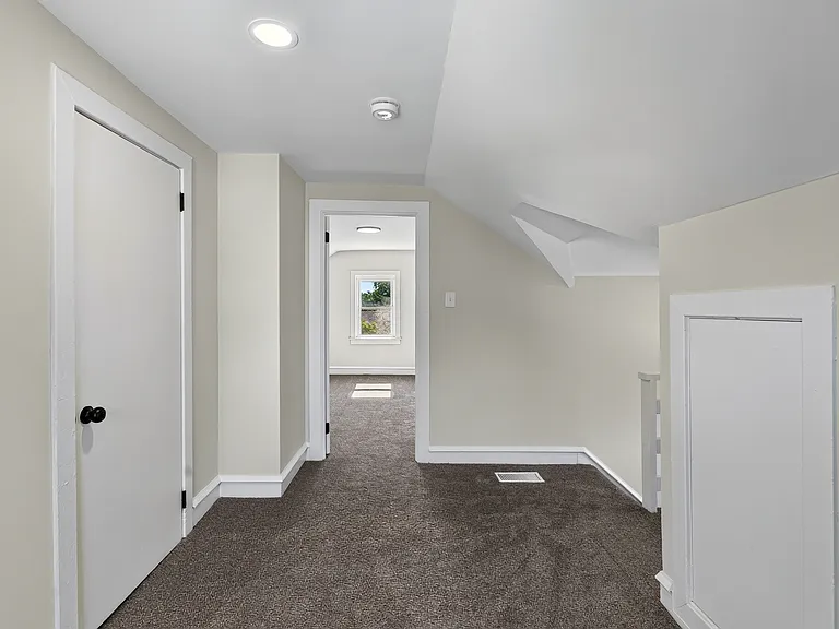 6 N Brighton Ave — Photo 35